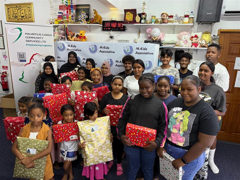 A Joyful Christmas Lunch and Gift Giveaway for M-Kids Children